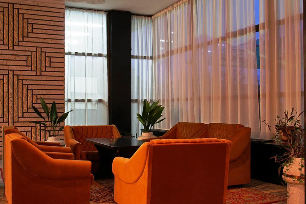 Geolog Hotel 圣君士坦丁和海伦那 外观 照片